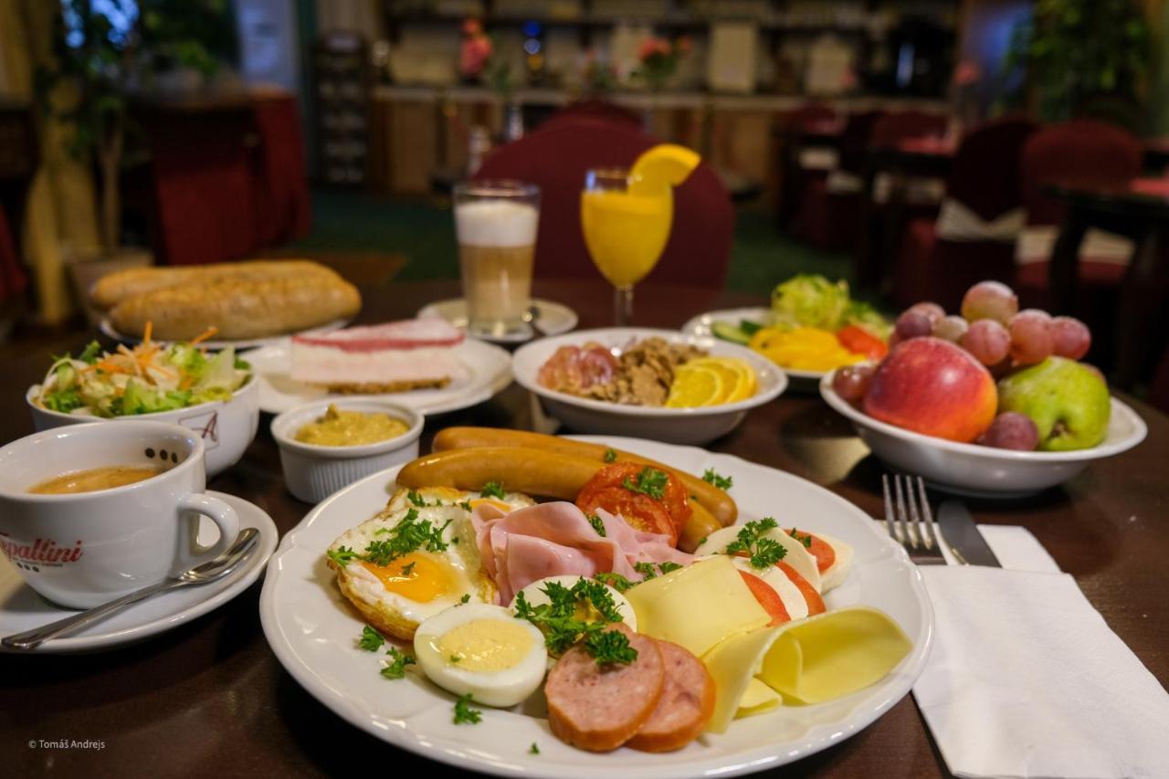 נאצ'וד Hotel Tommy Wellness & Spa מראה חיצוני תמונה