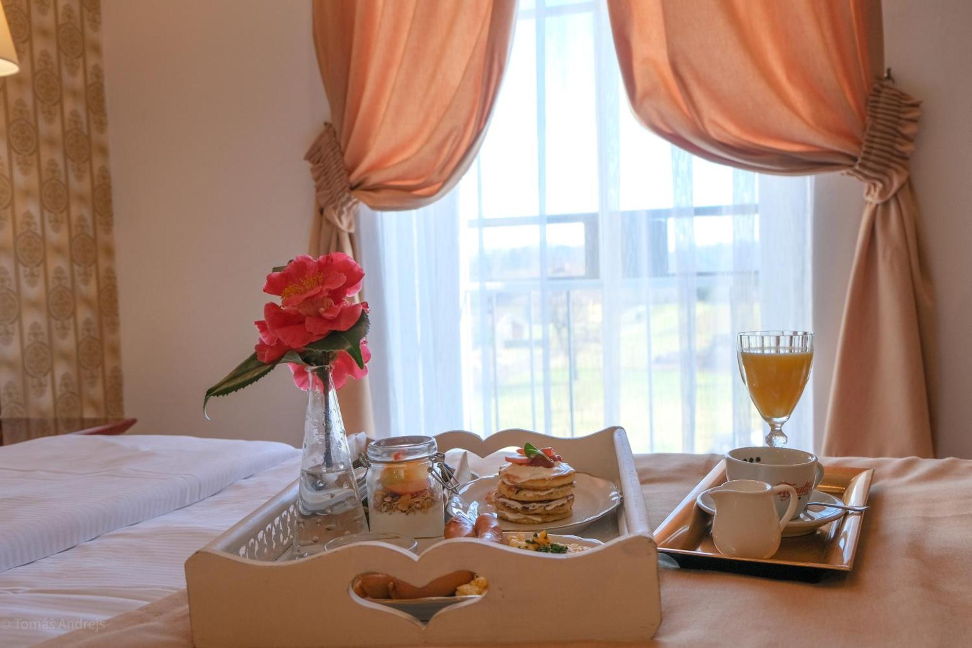 נאצ'וד Hotel Tommy Wellness & Spa מראה חיצוני תמונה