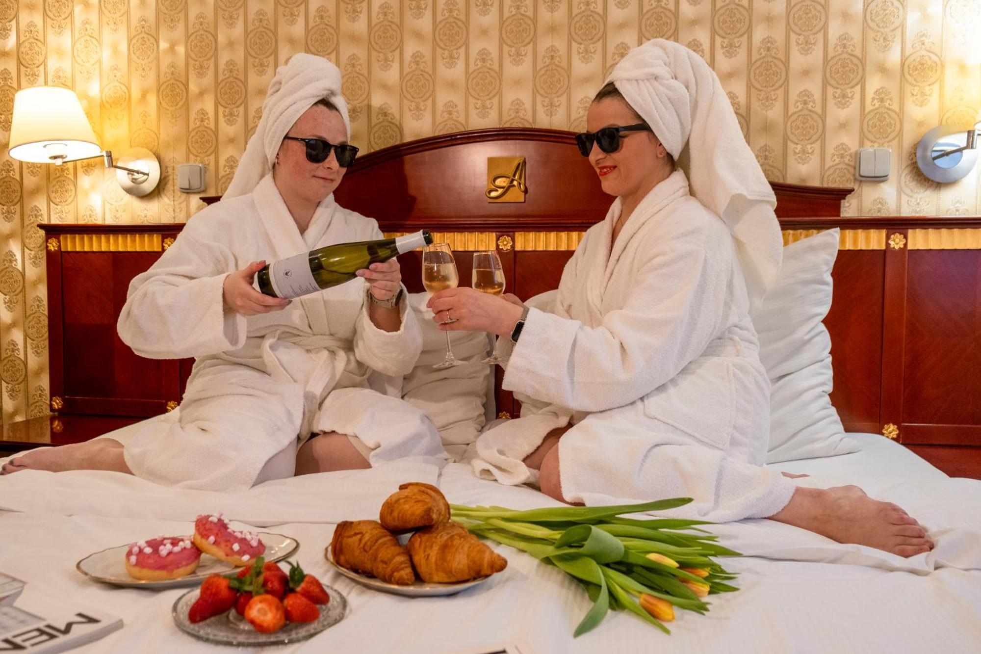 נאצ'וד Hotel Tommy Wellness & Spa מראה חיצוני תמונה