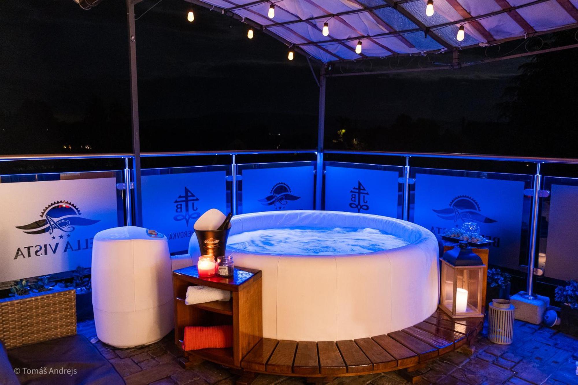 נאצ'וד Hotel Tommy Wellness & Spa מראה חיצוני תמונה