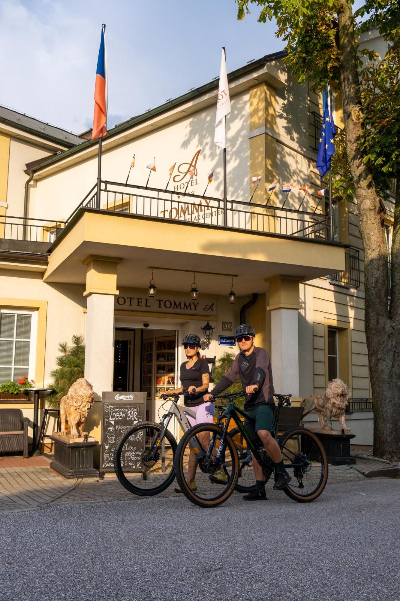 נאצ'וד Hotel Tommy Wellness & Spa מראה חיצוני תמונה